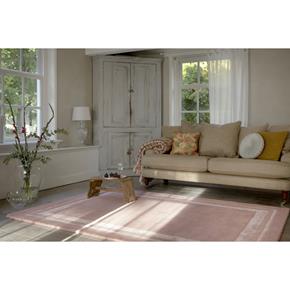 Jednobarevný kusový koberec Laura Ashley Redbrook blush 81802